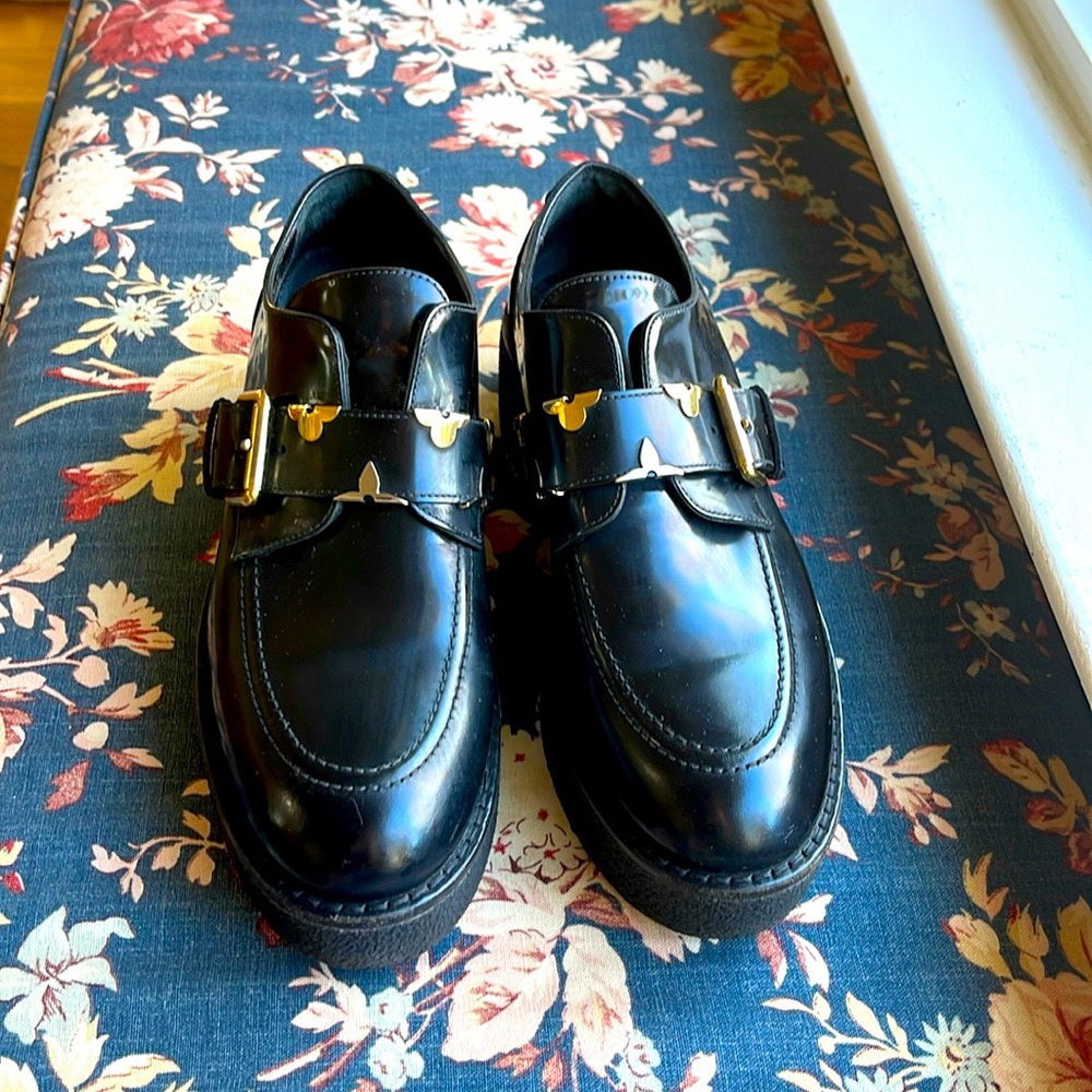 Classic loafers, always fashionable, great for business and everyday use